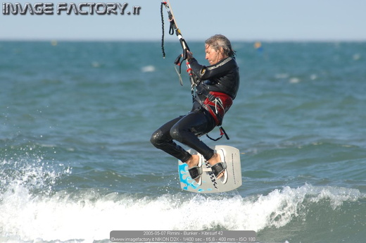 2005-05-07 Rimini - Bunker - Kitesurf 42